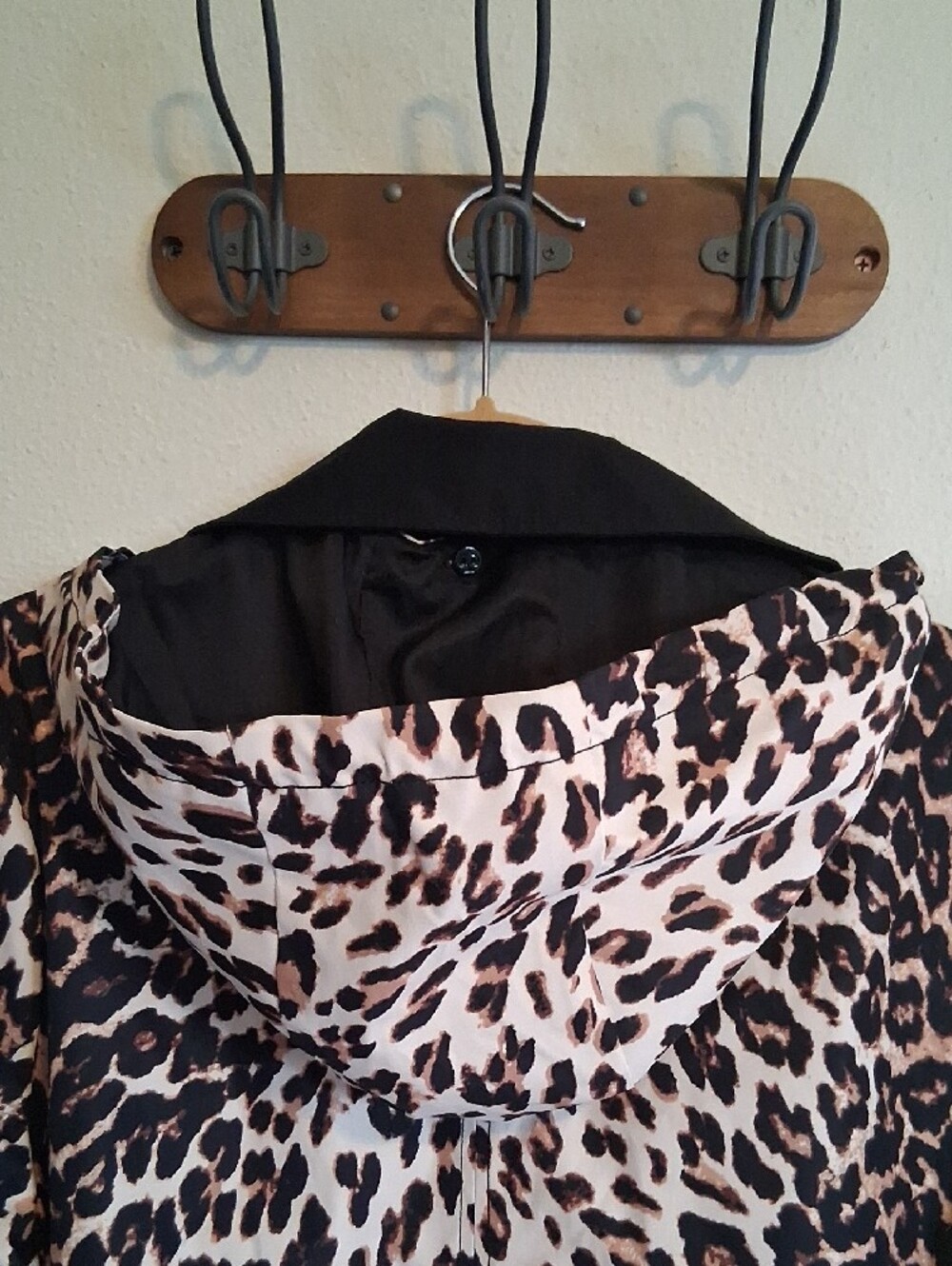 kate spade Leopard-Print Trench Coat - Black & Beige - Picture 3 of 4